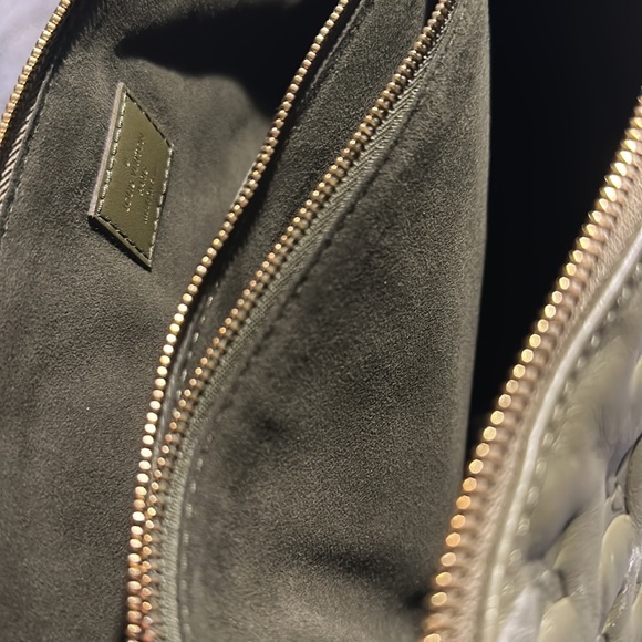 Louis Vuitton Coussin MM - Picture 5 of 16